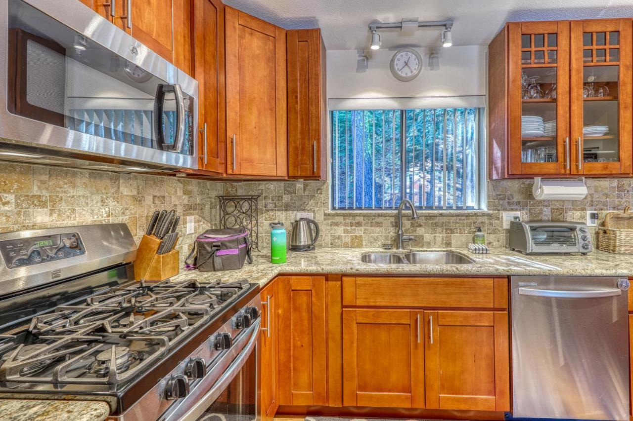 Tasteful Truckee Cabin Extérieur photo